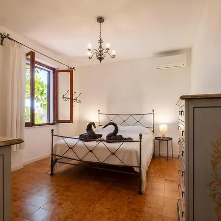 20mt Dalla Spiaggia-villa Esclusiva Vista Mare 别墅 *